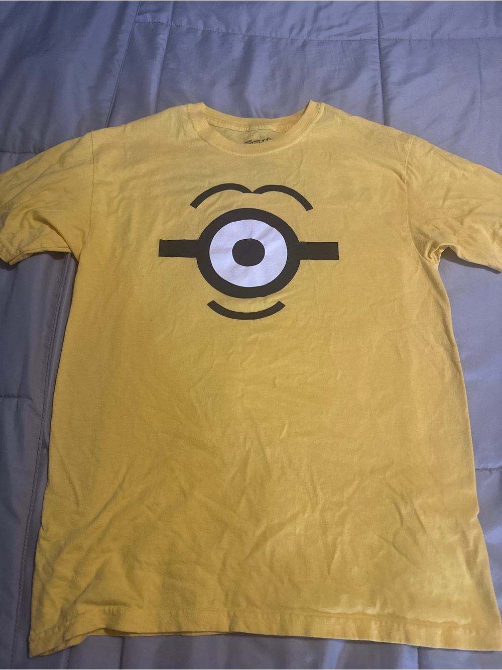 Yellow Short-Sleeve minions Graphic Tee - Single Eye Design